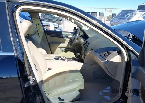 2011 Mercedes-Benz C 300 Luxury 4Matic/Sport 4Matic из США, поврежденный, VIN WDDGF8BBXBA497698